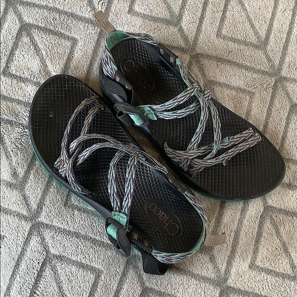 💙Kid’s or Woman’s Ecotred Chacos 💙 - Picture 12 of 14